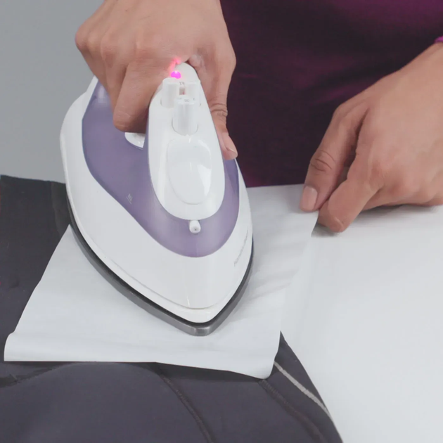 Набір латок Gear Aid by McNett TENACIOUS TAPE Iron-On Fabric Repair Patches - Фото 3 Набір латок Gear Aid by McNett TENACIOUS TAPE Iron-On Fabric Repair Patches - зображення 3