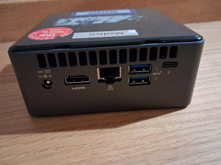 Неттоп Intel NUC NUC8BEH USFF / Intel Core i3-8109U (2 (4) ядра по 3.0 - 3.6 GHz) / 16 GB DDR4 / 256 GB SSD / Intel Iris Plus Graphics 655 / HDMI / Wi-Fi б/у - изображение 3