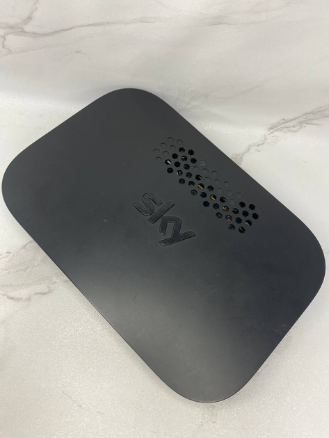 Б/в Беспроводной маршрутизатор Sky Q Hub — модель ER110UK - изображение 6