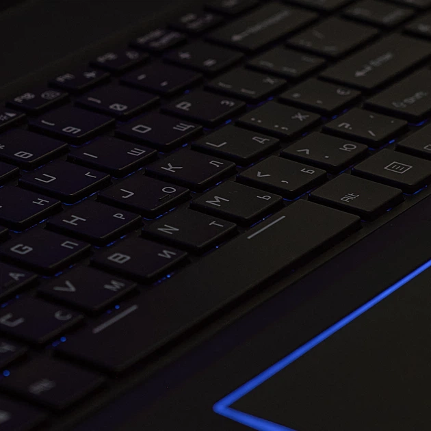 Ігровий ноутбук 17.3" Medion (Lenovo Group) Erazer X7849 Intel Core i7-6820HK RAM 32 ГБ SSD 1 ТБ + HDD 1 ТБ Nvidia GeForce GTX 1070 б/в Win10 (4802) - изображение 2