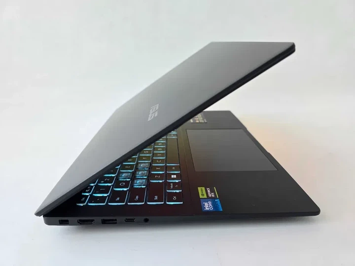Ноутбук ASUS Vivobook V16 (2025) Core 7 240H/RTX 4050/RAM 16GB/SSD 512GB/240Hz Б\В - Б/У - Фото 5 Ноутбук ASUS Vivobook V16 (2025) Core 7 240H/RTX 4050/RAM 16GB/SSD 512GB/240Hz Б\В - Б/У - изображение 5