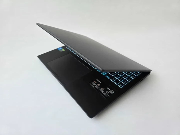 Ноутбук ASUS Vivobook V16 (2025) Core 7 240H/RTX 4050/RAM 16GB/SSD 512GB/240Hz Б\В - Б/У - Фото 6 Ноутбук ASUS Vivobook V16 (2025) Core 7 240H/RTX 4050/RAM 16GB/SSD 512GB/240Hz Б\В - Б/У - изображение 6
