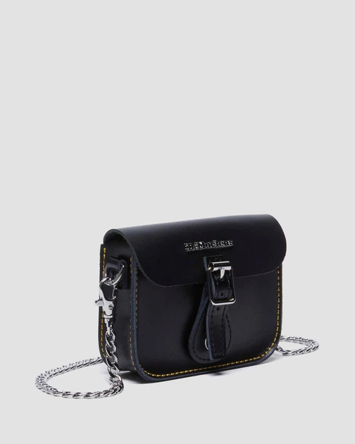 Кожаная мини сумка через плечо Dr.Martens 5 Inch Smooth Kiev Leather Mini Satchel Black AD105001 — два съёмных ремешка - Фото 3 Кожаная мини сумка через плечо Dr.Martens 5 Inch Smooth Kiev Leather Mini Satchel Black AD105001 — два съёмных ремешка - изображение 3