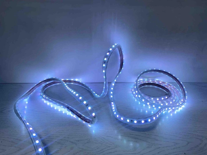 Б/У Уличная светодиодная лента GreenSun 10 м RGB, IP65, Bluetooth, пульт 24 кнопки, 600 LED, силиконовая LED лента - изображение 2