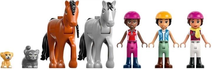 Zestaw klocków LEGO Friends Stadnina i szkółka jeździecka 735 elementów (42688) - obraz 2