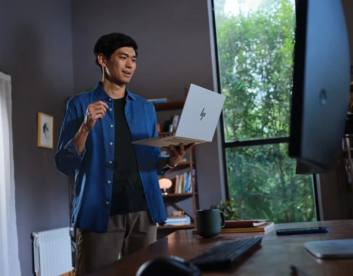 Laptop HP EliteBook 8 G1i 14 (C51GHET#AKD) Glacier Silver - obraz 9