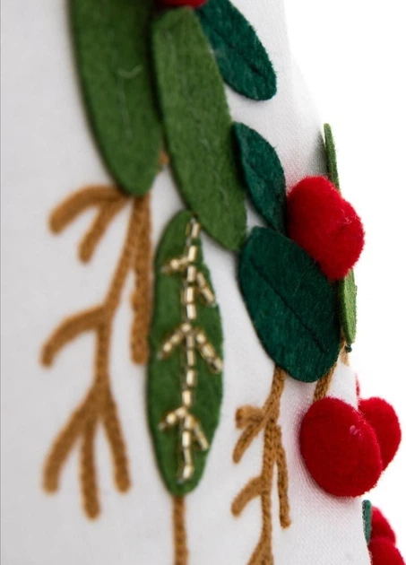 Poszewka Homla Fosti z haftowanym wiankiem 45 x 45 cm (5904183862798) - obraz 4