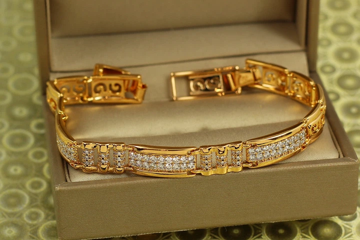 Браслет Xuping Jewelry Паритет 18 см 8 мм золотистий - Фото 1 Браслет Xuping Jewelry Паритет 18 см 8 мм золотистий - зображення 1