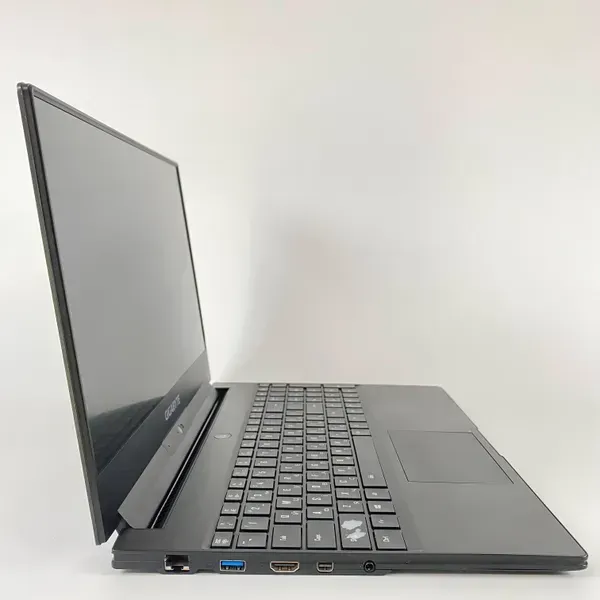 Ігровий ноутбук Gigabyte Aero 15 P65 / 15.6" (1920x1080) IPS / Intel Core i7-7700HQ (4 (8) ядра по 2.8 - 3.8 GHz) / 16 GB DDR4 / 512 GB SSD / nVidia GeForce GTX 1060, 6 GB GDDR5, 192-bit / USB Type-C / HDMI б/в - Фото 4 Ігровий ноутбук Gigabyte Aero 15 P65 / 15.6" (1920x1080) IPS / Intel Core i7-7700HQ (4 (8) ядра по 2.8 - 3.8 GHz) / 16 GB DDR4 / 512 GB SSD / nVidia GeForce GTX 1060, 6 GB GDDR5, 192-bit / USB Type-C / HDMI б/в - зображення 4