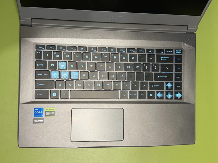 Ігровий ноутбук MSI Thin 15 B13vf / 15.6" (1920x1080) IPS / Intel Core i5-13420H (8 (12) ядер по 3,4 - 4,6 ГГц) / 16 ГБ DDR4 / 512 ГБ SSD / nVidia GeForce RTX 4060, 8 ГБ GDDR6, 128-bit / WebCam / HDMI б/в - Фото 3 Ігровий ноутбук MSI Thin 15 B13vf / 15.6" (1920x1080) IPS / Intel Core i5-13420H (8 (12) ядер по 3,4 - 4,6 ГГц) / 16 ГБ DDR4 / 512 ГБ SSD / nVidia GeForce RTX 4060, 8 ГБ GDDR6, 128-bit / WebCam / HDMI б/в - зображення 3