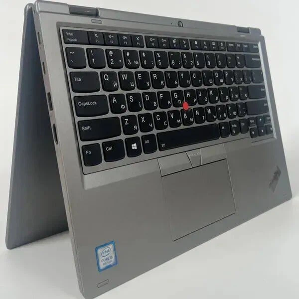 Ноутбук-трансформер Lenovo ThinkPad L380 / 13.3" (1920x1080) IPS Touch / Intel Core i5-8250U (4 (8) ядра по 1.6 - 3.4 GHz) / 16 GB DDR4 / 256 GB SSD / Intel UHD Graphics 620 / WebCam / USB Type-C б/у - Фото 4 Ноутбук-трансформер Lenovo ThinkPad L380 / 13.3" (1920x1080) IPS Touch / Intel Core i5-8250U (4 (8) ядра по 1.6 - 3.4 GHz) / 16 GB DDR4 / 256 GB SSD / Intel UHD Graphics 620 / WebCam / USB Type-C б/у - изображение 4