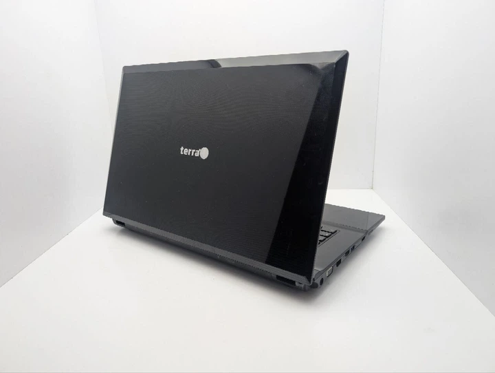 Ноутбук Terra Mobile 1748 / 17.3" (1600x900) TN / Intel Core i3-2330M (2 (4) ядра по 2.2 GHz) / 6 GB DDR3 / 240 GB SSD / Intel HD Graphics 3000 / WebCam б/у - Фото 8 Ноутбук Terra Mobile 1748 / 17.3" (1600x900) TN / Intel Core i3-2330M (2 (4) ядра по 2.2 GHz) / 6 GB DDR3 / 240 GB SSD / Intel HD Graphics 3000 / WebCam б/у - изображение 8