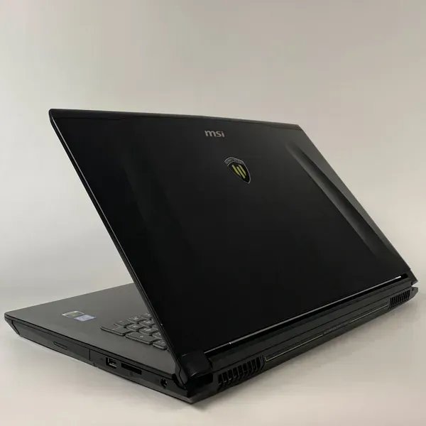 Мобильная рабочая станция Б-класс MSI WE72 7RJ / 17.3" (1920x1080) IPS / Intel Core i7-7700HQ (4 (8) ядра по 2.8 - 3.8 GHz) / 32 GB DDR4 / 512 GB SSD / nVidia Quadro M2200, 4 GB GDDR5, 128-bit / WebCam / HDMI б/у - Фото 8 Мобильная рабочая станция Б-класс MSI WE72 7RJ / 17.3" (1920x1080) IPS / Intel Core i7-7700HQ (4 (8) ядра по 2.8 - 3.8 GHz) / 32 GB DDR4 / 512 GB SSD / nVidia Quadro M2200, 4 GB GDDR5, 128-bit / WebCam / HDMI б/у - изображение 8