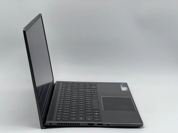 Игровой ультрабук Dell Vostro 15 7510 / 15,6" (1920x1080) IPS / Intel Core i7-11800H (8 (16) ядер по 2,3 - 4,6 ГГц) / 16 ГБ DDR4 / 480 ГБ SSD / nVidia GeForce RTX 3050, 4 ГБ GDDR6, 128-бит / WebCam б/у - изображение 3