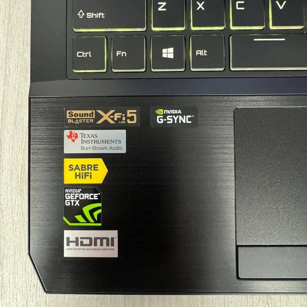 Игровой ноутбук Б-класса Clevo P650RS-G / 15.6" (3840x2160) IPS / Intel Core i7-6820HK (4 (8) ядра по 2,7 - 3,6 ГГц) / 16 ГБ DDR4 / 512 ГБ SSD NVMe / nVidia GeForce GTX 1070, 8 ГБ GDDR5, 256-бит / WebCam б/у - изображение 8
