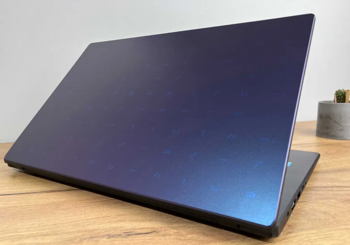 Ноутбук Asus VivoBook E510KA / 15.6" IPS / Intel Pentium N6000 Silver (4 ядра по 1.1-3.3 GHz) / 4GB DDR4 / 512GB SSD NVME / WebCam / Win 10 PRO Lic б/у - Фото 4 Ноутбук Asus VivoBook E510KA / 15.6" IPS / Intel Pentium N6000 Silver (4 ядра по 1.1-3.3 GHz) / 4GB DDR4 / 512GB SSD NVME / WebCam / Win 10 PRO Lic б/у - изображение 4