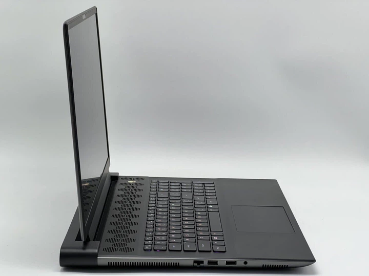 Игровой ноутбук Dell Alienware m18 R1 / 18" (2560x1600) IPS / Intel Core i9-13980HX (24 (32) ядер по 4.0 - 5.6 GHz) / 64 GB DDR5 / 960 GB SSD / nVidia GeForce RTX 4090, 16 GB GDDR6, 256-bit / WebCam б/у - изображение 3