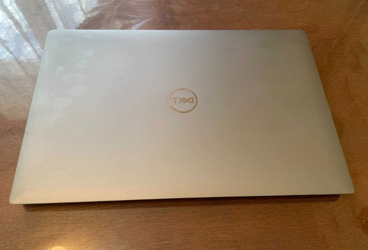 Игровой ноутбук Dell XPS 9570 / 15.6" (1920x1080) IPS / Intel Core i7-8750H (6 (12) ядер по 2.2 - 4.1 GHz) / 16 GB DDR4 / 256 GB SSD / nVidia GeForce GTX 1050 Ti, 4 GB GDDR5, 128-bit / WebCam б/у - Фото 4 Игровой ноутбук Dell XPS 9570 / 15.6" (1920x1080) IPS / Intel Core i7-8750H (6 (12) ядер по 2.2 - 4.1 GHz) / 16 GB DDR4 / 256 GB SSD / nVidia GeForce GTX 1050 Ti, 4 GB GDDR5, 128-bit / WebCam б/у - изображение 4
