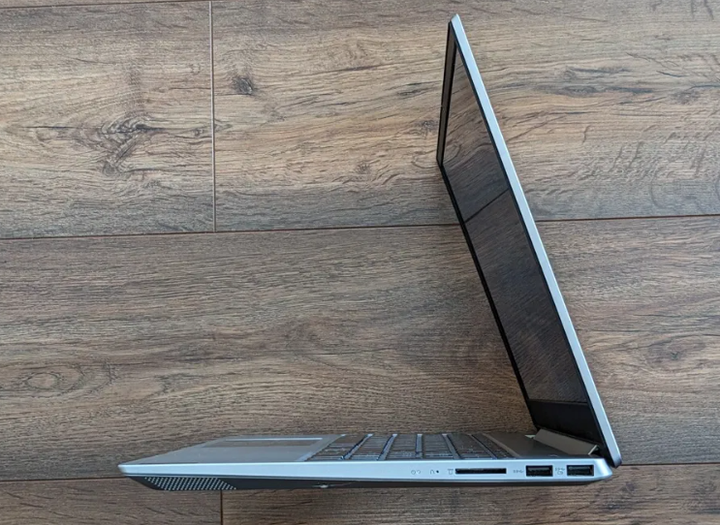 Ультрабук Lenovo IdeaPad S340-15API / 15.6" (1920x1080) TN / AMD Ryzen 3 3200U (2 (4) ядра по 2.6 - 3.5 GHz) / 8 GB DDR4 / 240 GB SSD / AMD Radeon Vega 3 Graphics / WebCam / Win 11 б/у - Фото 4 Ультрабук Lenovo IdeaPad S340-15API / 15.6" (1920x1080) TN / AMD Ryzen 3 3200U (2 (4) ядра по 2.6 - 3.5 GHz) / 8 GB DDR4 / 240 GB SSD / AMD Radeon Vega 3 Graphics / WebCam / Win 11 б/у - изображение 4
