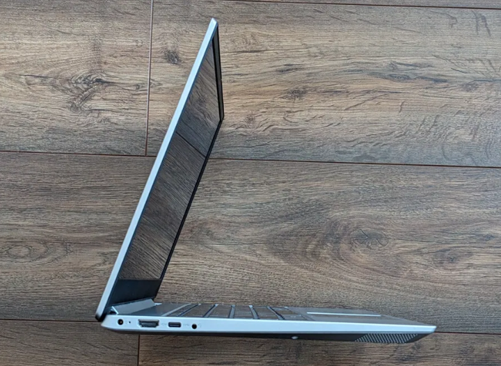 Ультрабук Lenovo IdeaPad S340-15API / 15.6" (1920x1080) TN / AMD Ryzen 3 3200U (2 (4) ядра по 2.6 - 3.5 GHz) / 8 GB DDR4 / 240 GB SSD / AMD Radeon Vega 3 Graphics / WebCam / Win 11 б/у - Фото 5 Ультрабук Lenovo IdeaPad S340-15API / 15.6" (1920x1080) TN / AMD Ryzen 3 3200U (2 (4) ядра по 2.6 - 3.5 GHz) / 8 GB DDR4 / 240 GB SSD / AMD Radeon Vega 3 Graphics / WebCam / Win 11 б/у - изображение 5