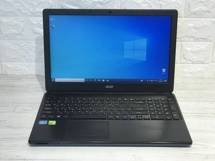 Ноутбук Acer E1-570G / 15.6" TN / Core i3-3217U (2(4) ядра по 1.8GHz) / 8GB DDR3 / 750GB HDD / GeForce GT 740, 1 GB GDDR5, 128-bit / WebCam / DVD-ROM б/у - Фото 4 Ноутбук Acer E1-570G / 15.6" TN / Core i3-3217U (2(4) ядра по 1.8GHz) / 8GB DDR3 / 750GB HDD / GeForce GT 740, 1 GB GDDR5, 128-bit / WebCam / DVD-ROM б/у - изображение 4