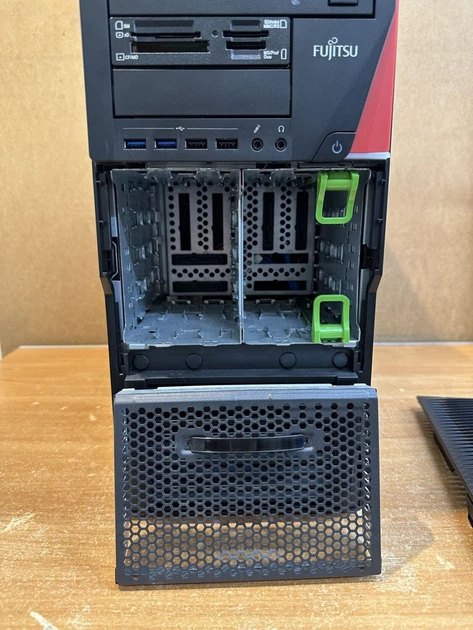 Робоча станція Fujitsu Celsius M740 Tower / Intel Xeon E5-1650 v4 (6 (12) ядер по 3,6 - 4,0 ГГц) / 64 ГБ DDR4 / без HDD / nVidia Quadro M4000, 8 ГБ GDDR5, 256-біт / 1000 Вт / DVD-RW / DisplayPort б/в - зображення 5