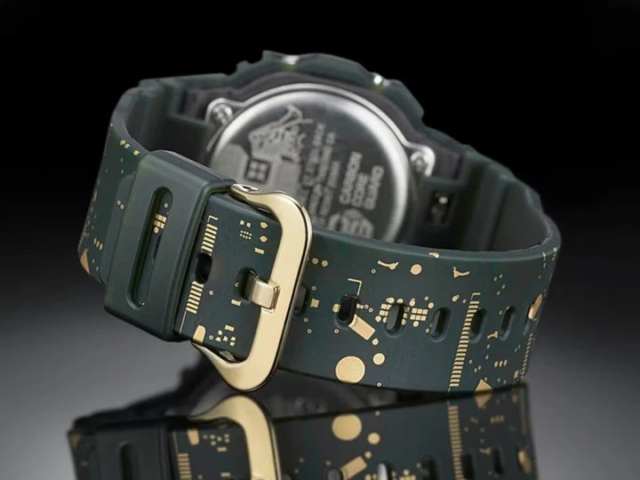 Часы Casio G-Shock Digital 5600 Series DWE-5600CC-3ER MISC
