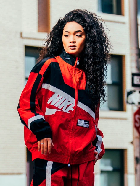 Спортивная ветровка для бега женская Nike Sportswear HJ0176-657 L
