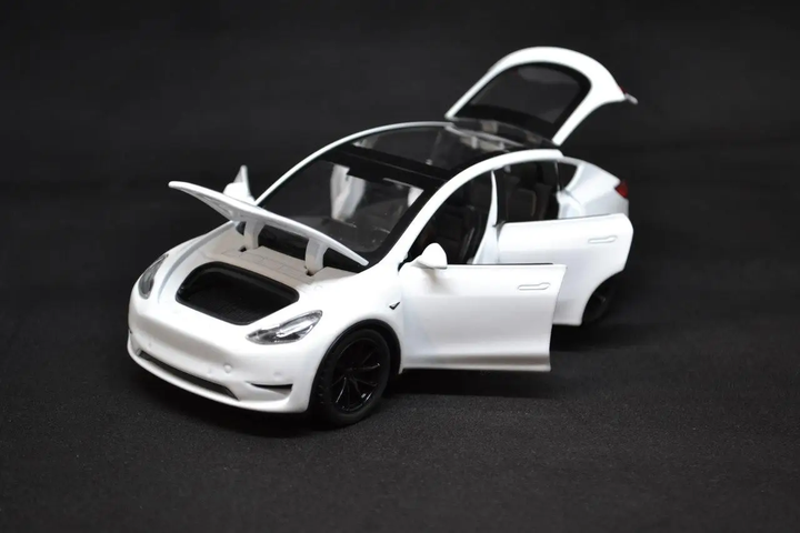 Інерційна металева машинка Tesla Y, 39110 Авто Експерт з світловими та звуковими ефектами Біла 1:32 - зображення 2