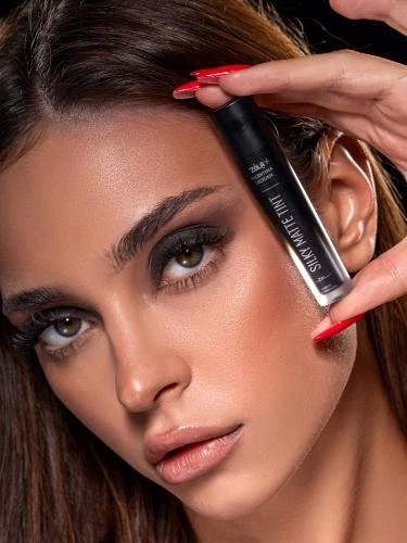 Рідкі тіні для повік ZOLA x Valentina Lelyukh Silky Matte Tint 05 Black Velvet 3.2 мл - зображення 5