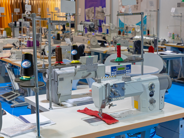 Нитки FROM FACTORY BAC FromFactory черные №40/2 3000м - изображение 5