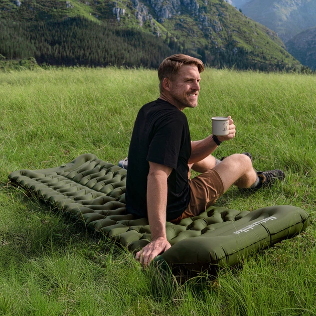 Матрац надувний одинарний Naturehike CNK2550WS019 Зелений нейлон 40D 200х60х6,5 см (CNK2550WS019) - Фото 2 Матрац надувний одинарний Naturehike CNK2550WS019 Зелений нейлон 40D 200х60х6,5 см (CNK2550WS019) - зображення 2