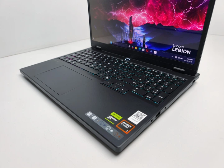 Ноутбук Lenovo Legion 5 15.1 2K Oled 165Hz Ryzen 7 260 16Gb DDR5 SSD 512GB RTX 5060 8GB(83M00001US)11787 - Фото 4 Ноутбук Lenovo Legion 5 15.1 2K Oled 165Hz Ryzen 7 260 16Gb DDR5 SSD 512GB RTX 5060 8GB(83M00001US)11787 - изображение 4