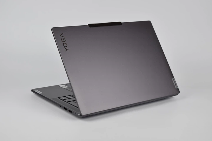 Ультрабук Lenovo Yoga Pro 9 14IRP8 i9-13905H / 32GB / 1TB / RTX 4060 / 14.5" 3K Mini LED 165Hz Touch Ноутбук - зображення 8