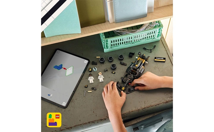 Конструктор LEGO Командний автомобіль для перегонів APXGP з «F1® фільм» 268 деталей (77252) - зображення 8