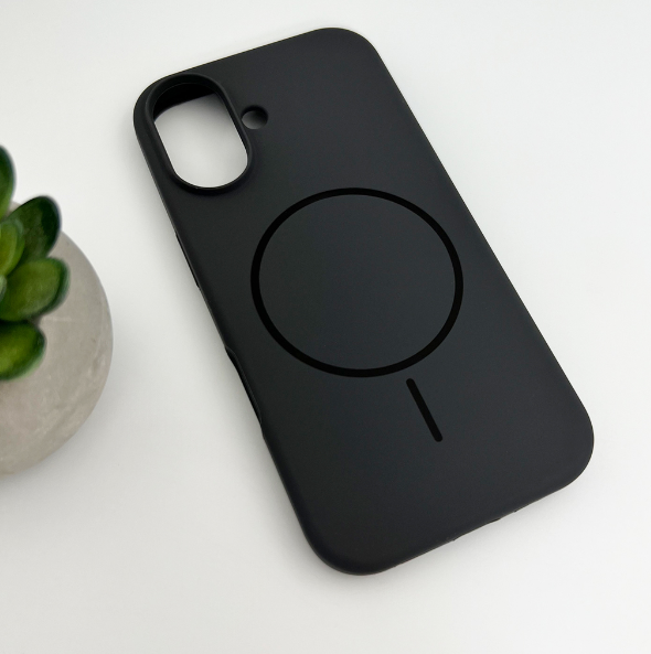Защитный чехол-накладка Cosmic Silicone Case Magnetic для Apple iPhone 17 Dark Grey (SilMag17-15) - изображение 3