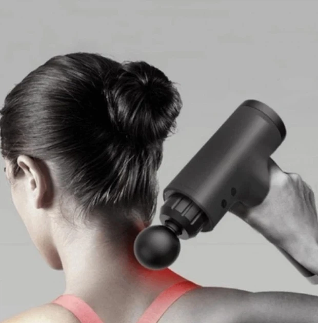 Массажер для тела Massage Gun + 4 перкуссионный насадки, ручной массажер черного цвета - изображение 4