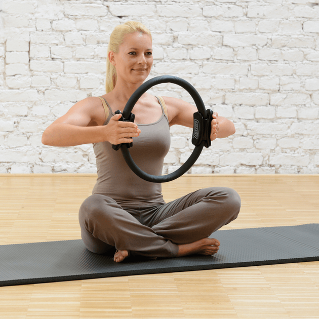 Кольцо для пилатеса SISSEL Pilates Circle 38 см черное, стекловолокно и резина, противоскользящее покрытие, двусторонние ручки, плакат(ISL_8B7DF1DA9663) - изображение 5