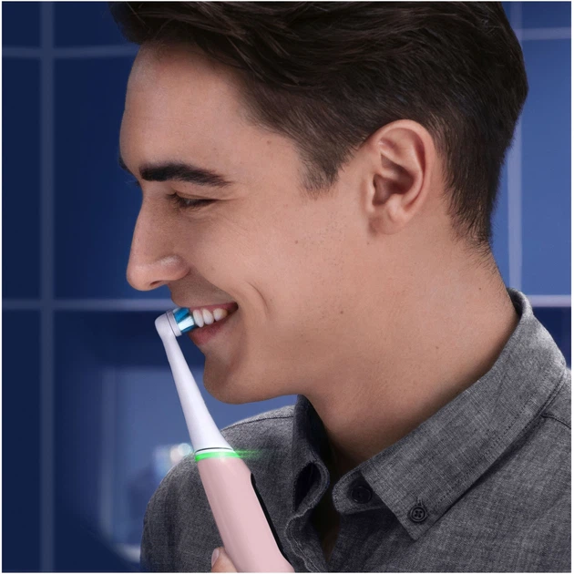 Електрична зубна щітка Oral-B iO 6N Рожева + TC (955555915416992) - Уцінка - зображення 5