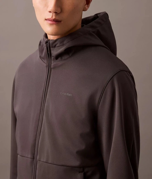 Мужская куртка Calvin Klein из мягкой ткани S темно-серая - Фото 2 Мужская куртка Calvin Klein из мягкой ткани S темно-серая - изображение 2