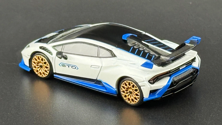 Машинка Premium MINI GT Lamborghini Huracán STO Bianco Asopo 1:64 MGT00788-BL White - изображение 3
