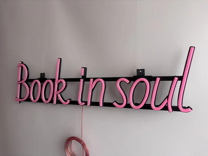 Неоновая вывеска Book in soul 600x155 Розовый - Фото 6 Неоновая вывеска Book in soul 600x155 Розовый - изображение 6