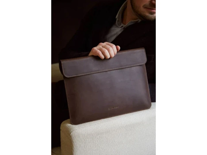 Чохол для ноутбука InCarne Klouz MacBook Air 15 2023-2025 (Вінтажний) Коричневий (klouz-brown-vintage-air-15) - Фото 6 Чохол для ноутбука InCarne Klouz MacBook Air 15 2023-2025 (Вінтажний) Коричневий (klouz-brown-vintage-air-15) - зображення 6