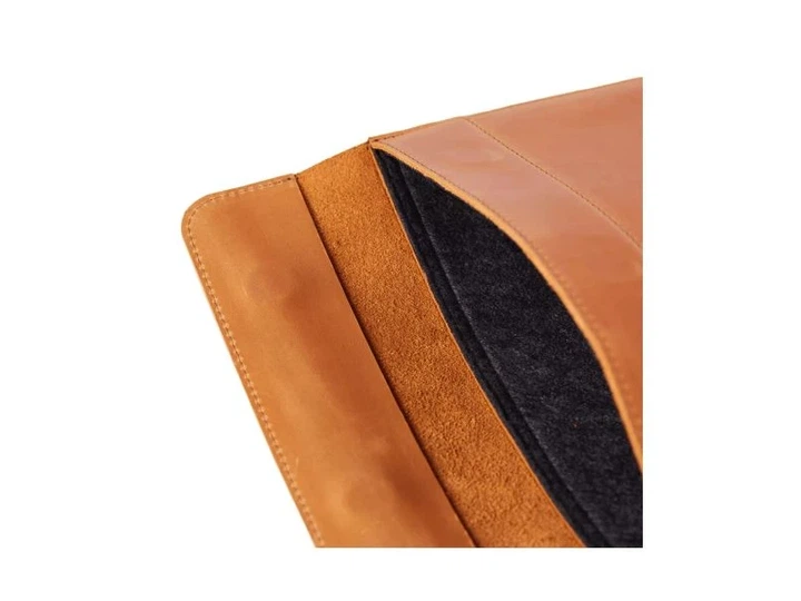 Чохол для ноутбука InCarne Klouz MacBook Pro 14 2021-2025 (Вінтажний) Коньяк (klouz-cognac-vintage-pro-14) - Фото 4 Чохол для ноутбука InCarne Klouz MacBook Pro 14 2021-2025 (Вінтажний) Коньяк (klouz-cognac-vintage-pro-14) - зображення 4