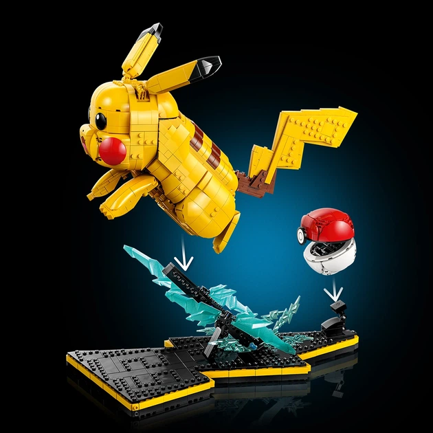 Конструктор LEGO Pokemon Пікачу й покебол 2050 деталей (72152) - зображення 4