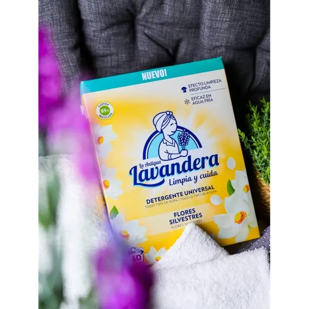 Універсальний пральний порошок Lavandera Detergente Universal Aroma flores silvestres 85 прань 4.675 кг - изображение 4