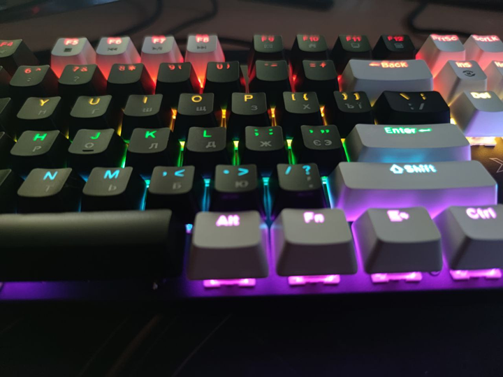 Механічна ігрова клавіатура XSTRIKE X-1010 PRO USB з RGB-підсвіткою, червоні свічі, 104 клавиши, 26 клавіш Anti-Ghosting, повнорозмірна - зображення 4
