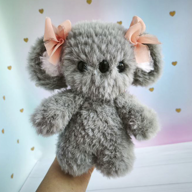 Вязаная мягкая игрушка Коала 18 см — ручная работа из меховой пряжи - Фото 5 Вязаная мягкая игрушка Коала 18 см — ручная работа из меховой пряжи - изображение 5