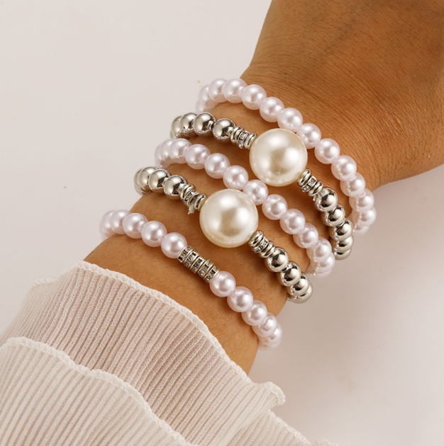 Багатошаровий браслет на руку, білий із сріблом, 5 шарів, 18 см Fashion Jewelry (II) 34007 - Фото 1 Багатошаровий браслет на руку, білий із сріблом, 5 шарів, 18 см Fashion Jewelry (II) 34007 - зображення 1
