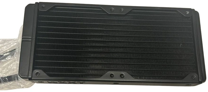 Система рідинного охолодження NZXT Kraken 240 мм AIO кухонний кулер w/Display, Radiator, Fans Black (RL-KN240-B1) (B9327240818101166) - Уцінка - зображення 2